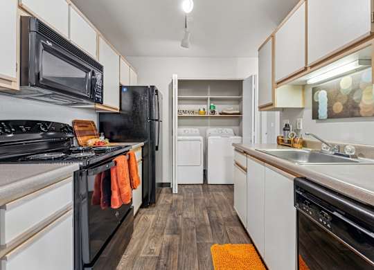 Clermont Oak Hills Portland Apartments Kitchen