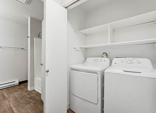 Clermont Oak Hills Portland Apartments In-unit washer and dryer