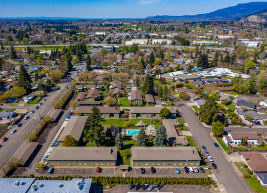 Clairmont_Eugene_OR_Aerial2