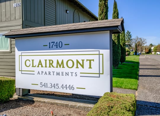 Clairmont_Eugene_OR_Monument