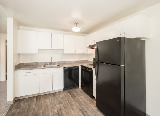 Fox Pointe Apartments Kitchen