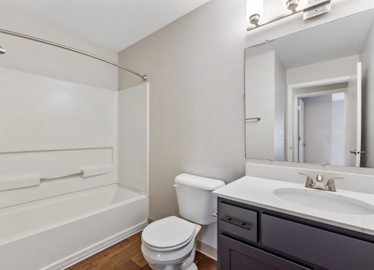 Hanover Apartments Bathroom