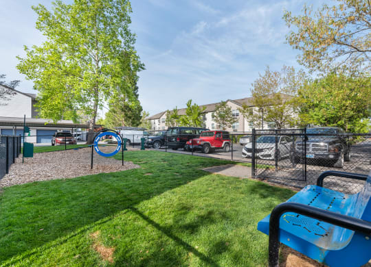 Hanover Apartments Courtyard