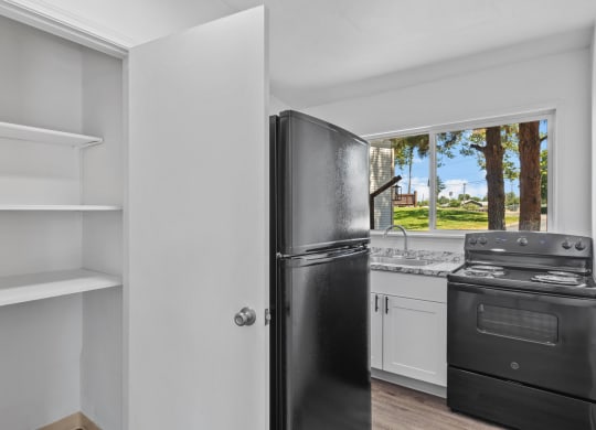 Creekside Apartments Kitchen