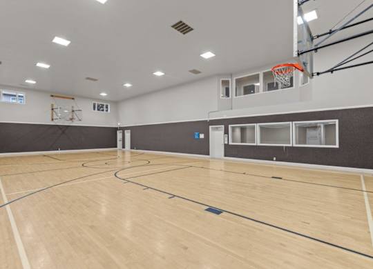 Keeler's Corner Apartments in Lynnwood, Washington Basketball Court