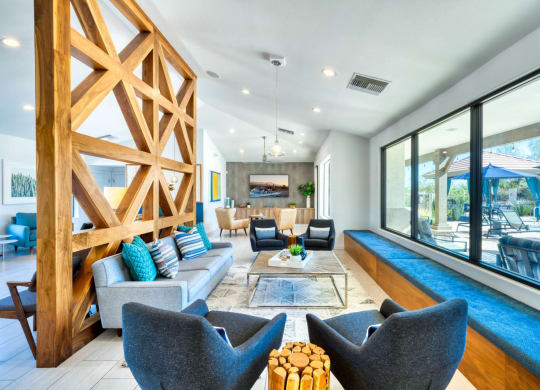 additional photo for property listing at chic digs with room to stretch out in the village 22 car