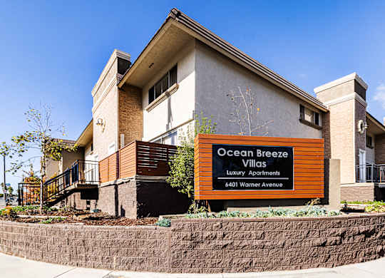 Ocean Breeze Villas Exterior
