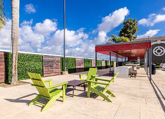 Ocean Breeze Villas Lawn Chairs