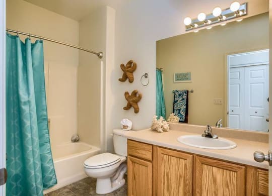 Ridgewood Bathroom with Bathtub
