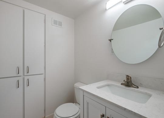 PattersonTower_Eugene_OR_Bathroom