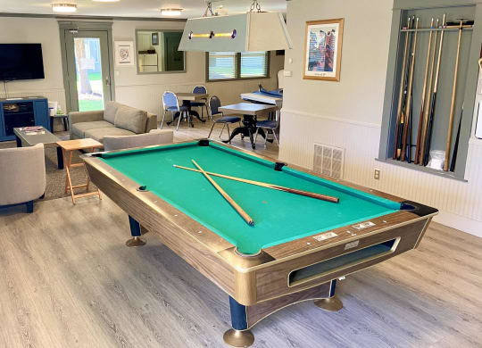 Clairmont_Eugene_OR_Interior_PoolTable