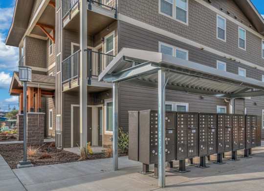 RedPoint Apartments Exterior and Mailboxes