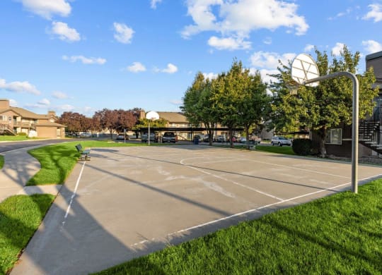 Riverpointe Apartments in Richland, Washington Basketball Court