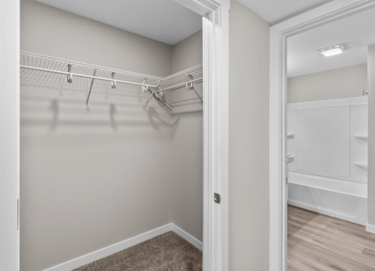 Riverpointe Apartments in Richland, Washington Walk-In Closet