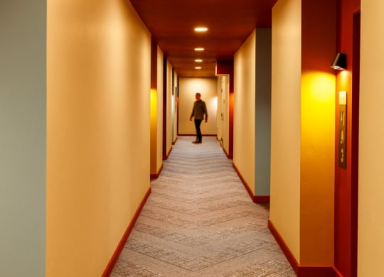 Strata_Bend_OR_Amenities_hallway