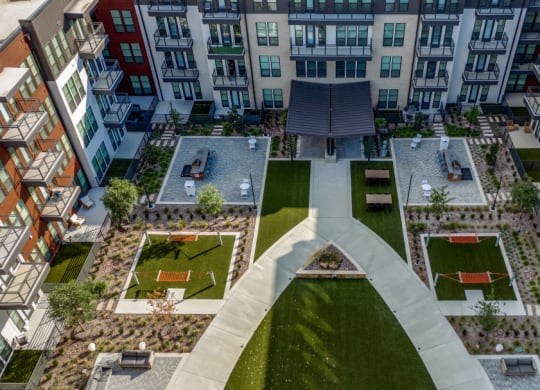 Tapestry at the Realm Apartments  exterior