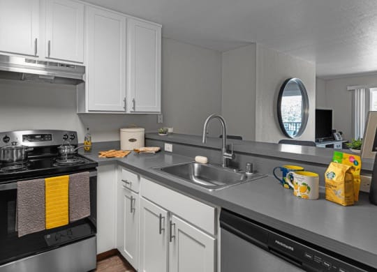 The Crest Pleasant Hill Apartments in California Model Kitchen