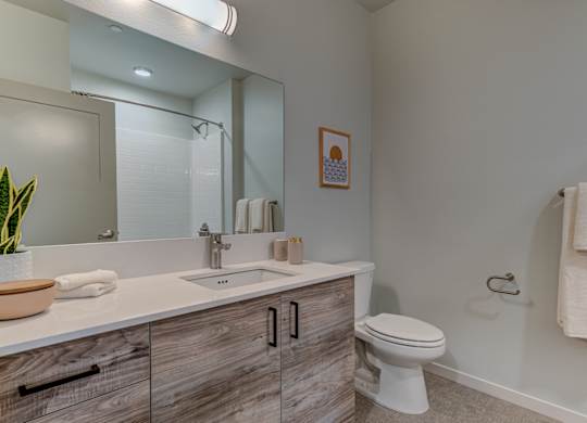 RedPoint_Redmond_OR_Interior_Bath_2