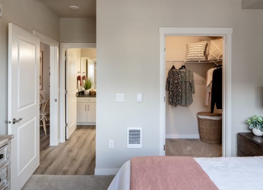 WestEndDistrict_Beaverton_OR_photos_bedroom with ensuite