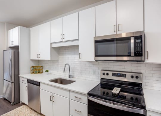 Alton Heights in Kansas City, Missouri Model Kitchen