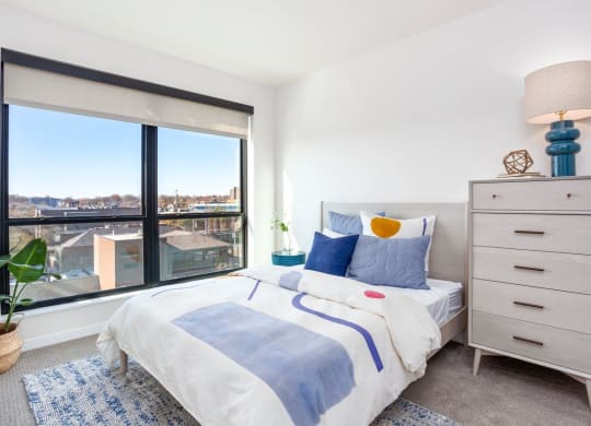 Alton Heights in Kansas City, Missouri Model Bedroom