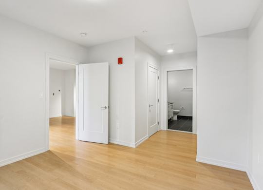 Unfurnished vacant room at Park77 Apartments, Cambridge, Massachusetts, 02138