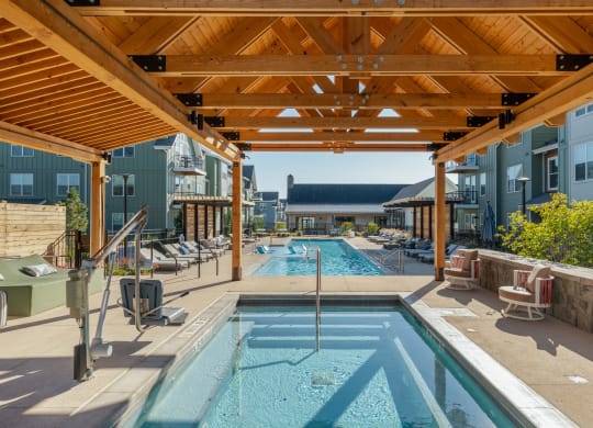 Swimming Pool and Spa New Apartments in Broomfield, CO