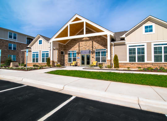 comet bermuda run exterior