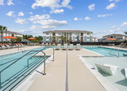 the pool at the preserve apartments