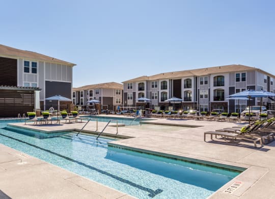 WayfareatGardenCrossing_Pool