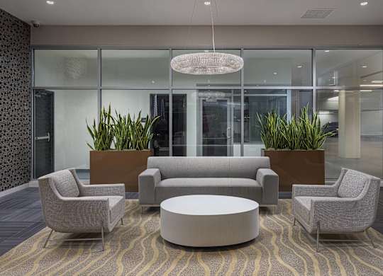 Contemporary lobby lounge with modern furnishings at LUX by Garden* Apartments, San Diego