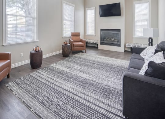 the estates at tanglewood|living room with fireplace