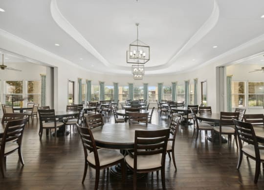 resort-inspired dining room at Retreat at Wylie senior 55+ apartments