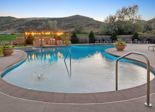 swimming pool at Dakota Ridge apartments
