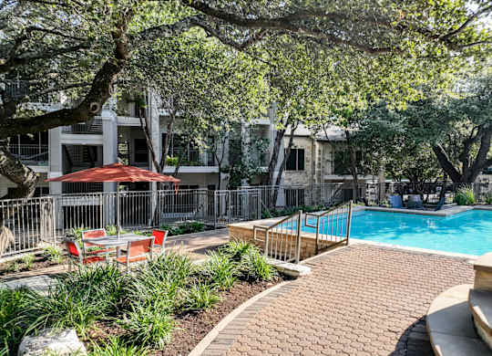 poolside lounging spaces at San Marin apartments