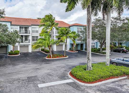 exterial view of Sophia at Abacoa luxury Jupiter apartments