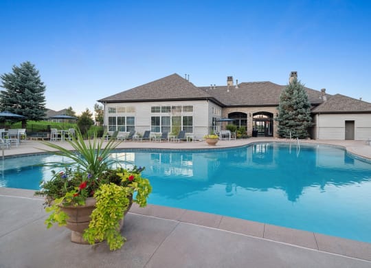swimming pool at Dakota Ridge apartments