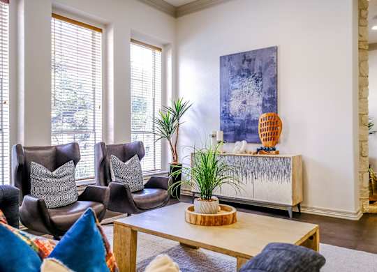 resident social lounge at San Marin apartments