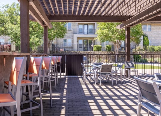 outdoor patio lounging area at The Pradera apartments