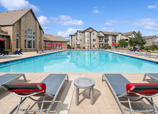 swimming pool at Red Hawk Ranch apartments