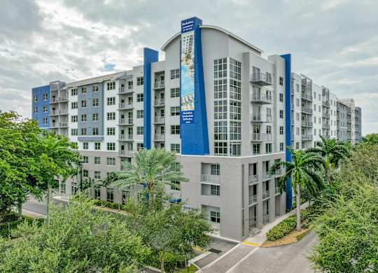 Berkshire Lauderdale by the Sea luxury apartments for rent