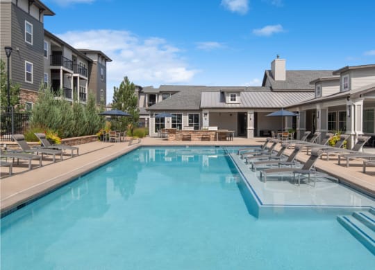 swimming pool at Carrick Bend apartments