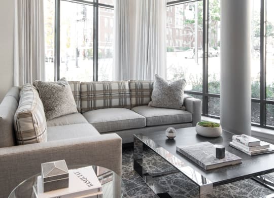 9' Ceilings in Select Apartments at Berkshire 15, Washington, Washington
