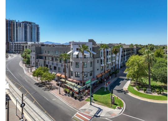 exterior view of Roosevelt Square luxury Phoenix apartments