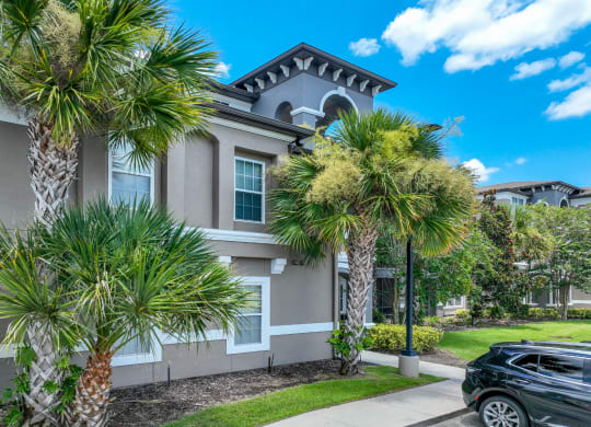 exterior view of The Reserves at Alafaya apartments