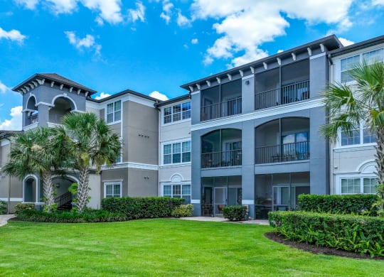 exterior view of The Reserves at Alafaya apartments