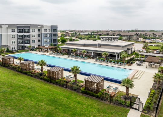 swimming pool at Berkshire Creekside apartments