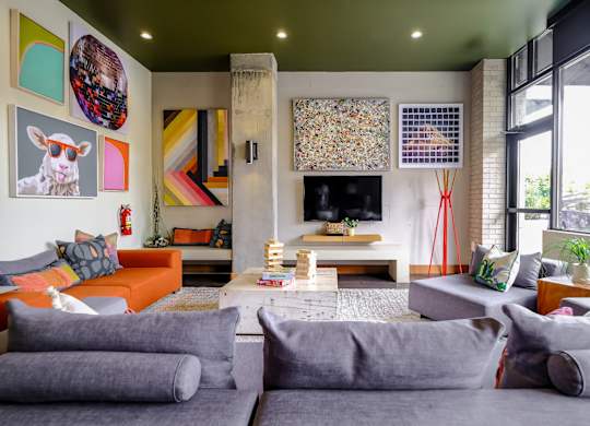 social lounge at Elan Redmond apartments