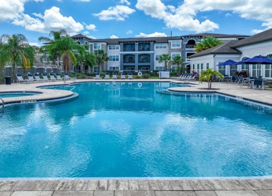swimming pool at The Reserves at Alafaya apartments