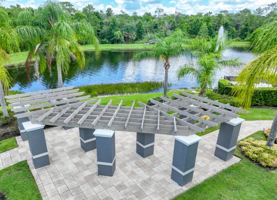 outdoor patio at The Reserves at Alafaya apartments
